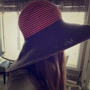 Gottex Adjustable Packable sun hat